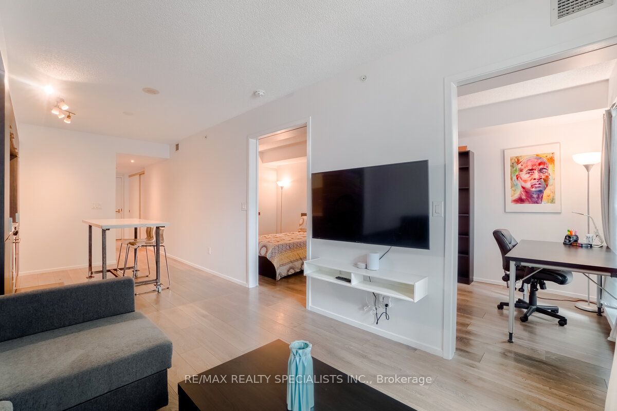 159 DUNDAS Street E #505