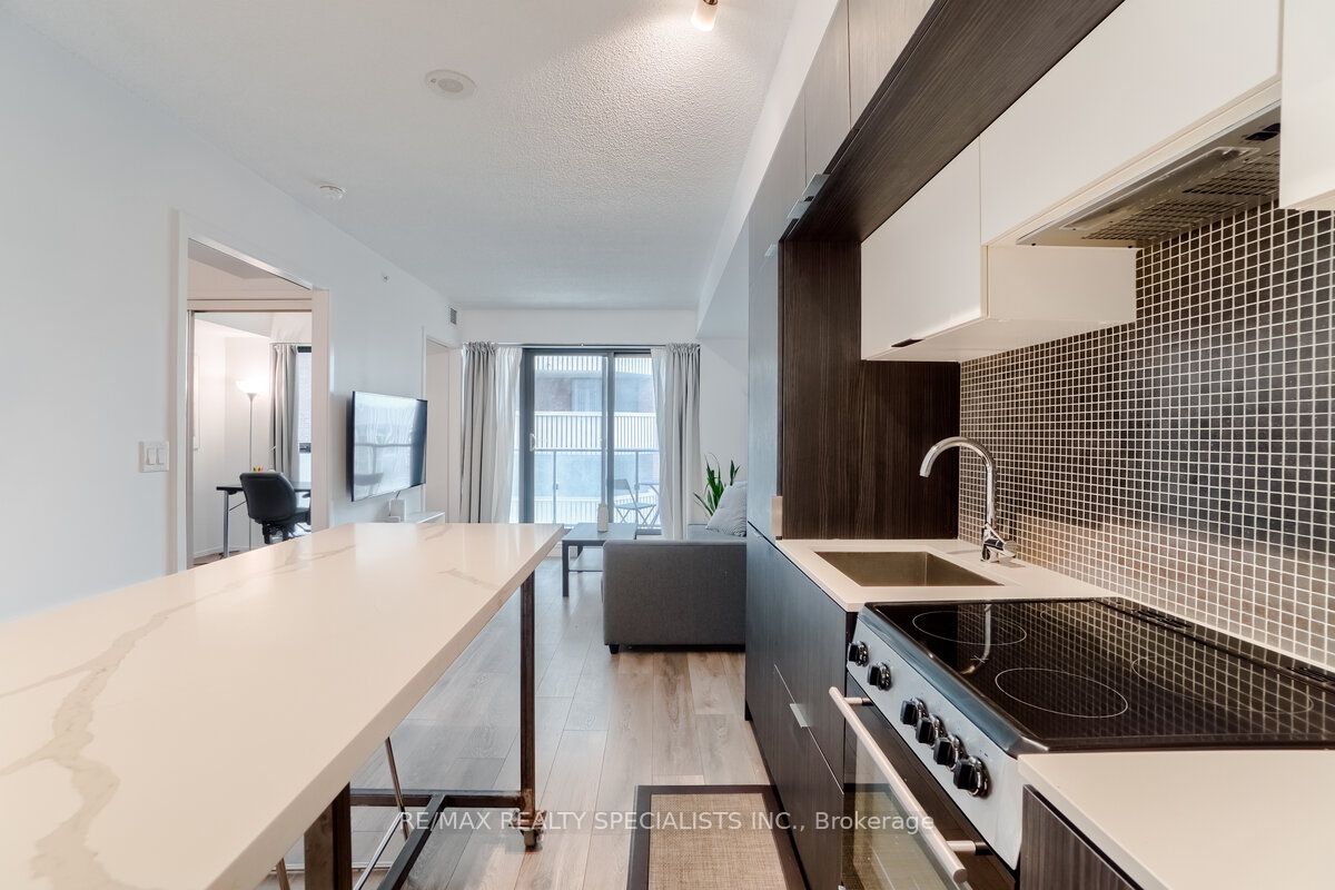159 DUNDAS Street E #505