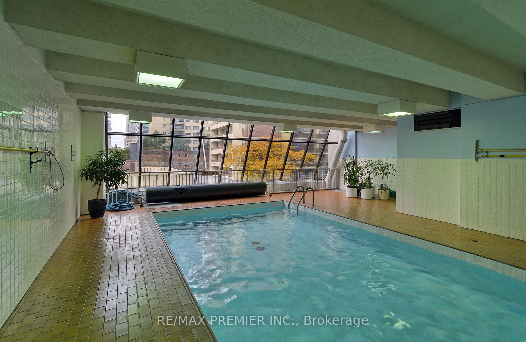71 Charles St E, #302