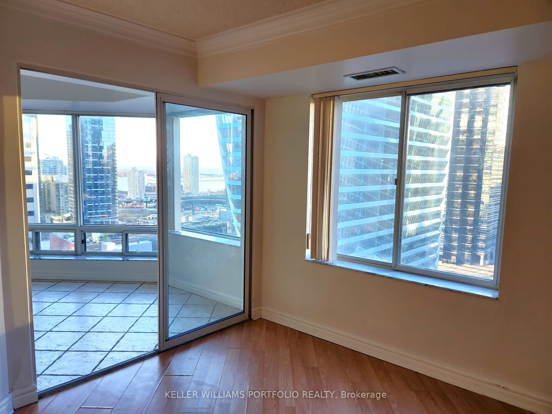 33 University Avenue #2404