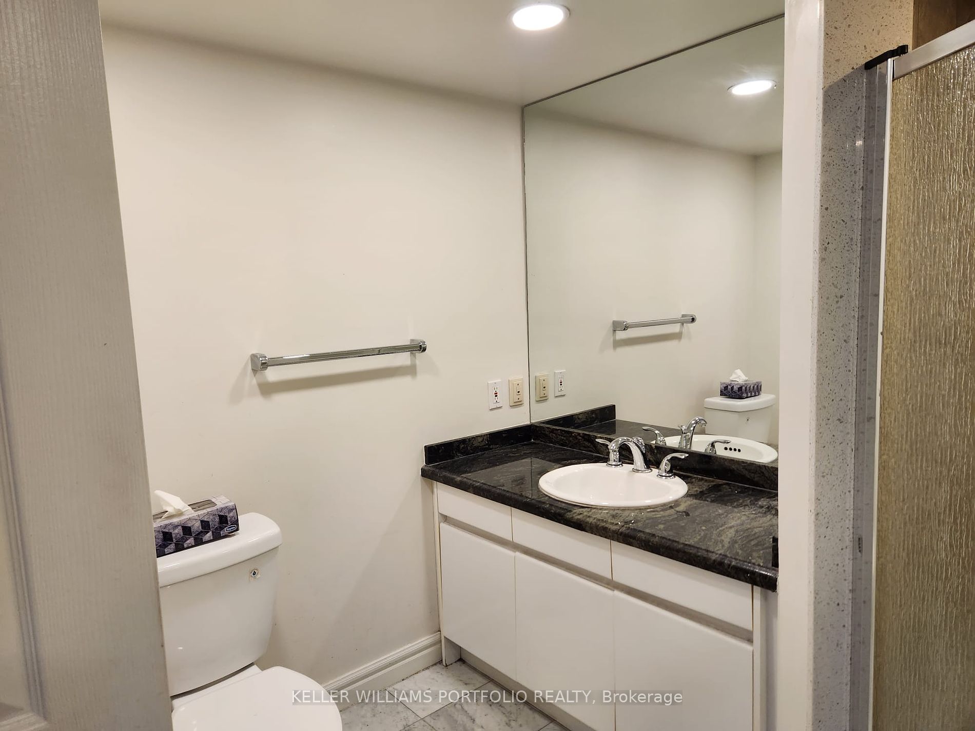 33 University Avenue #2404