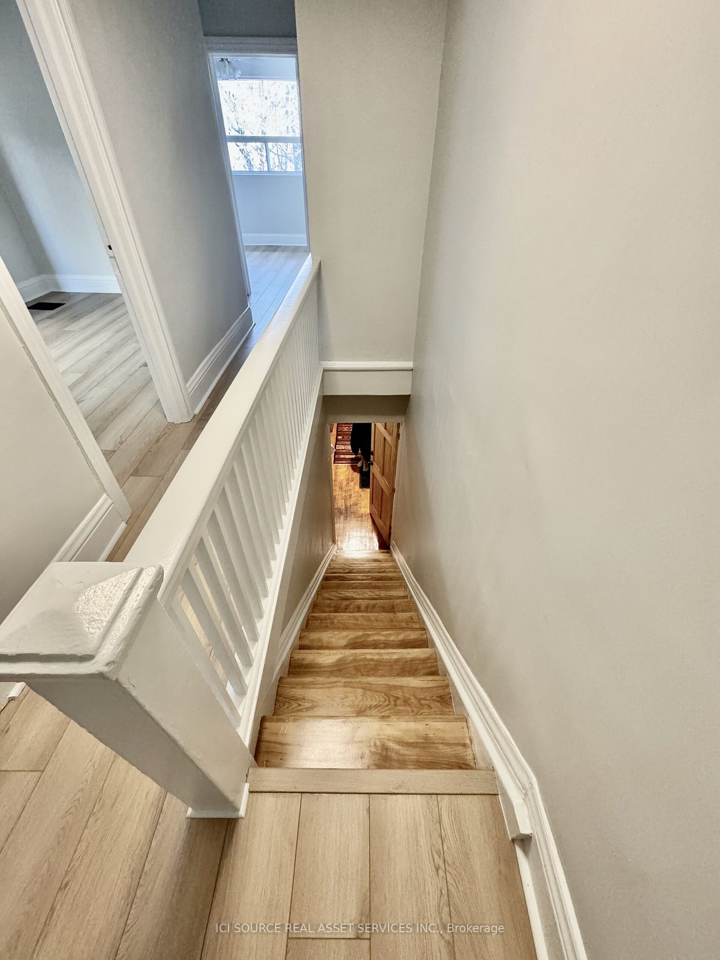 858 Manning Ave, #Upper