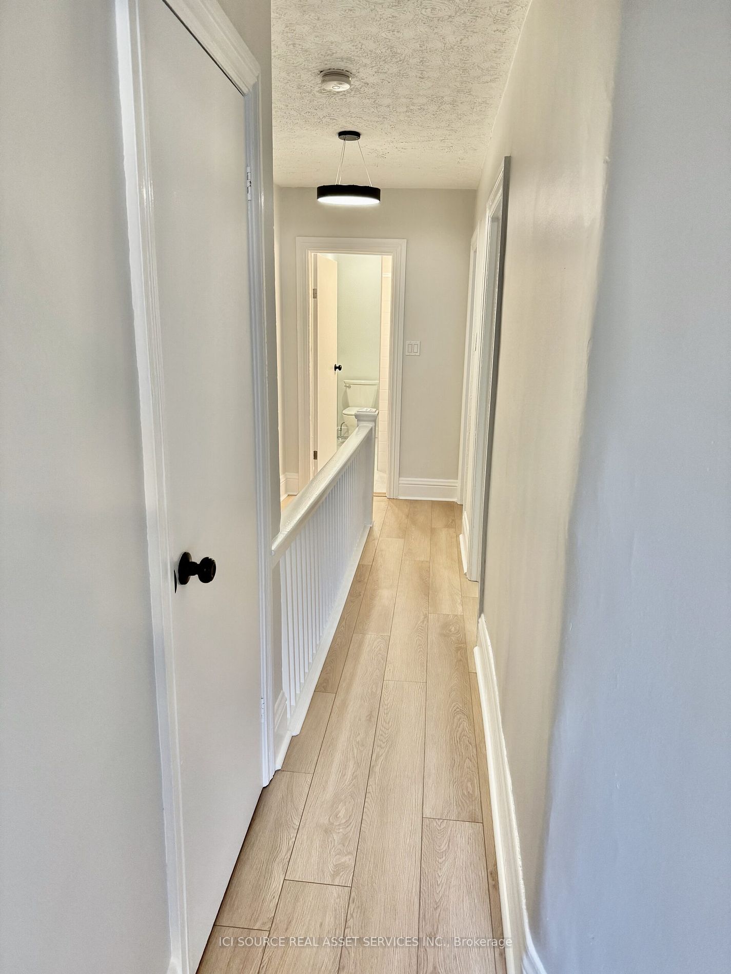 858 Manning Ave, #Upper