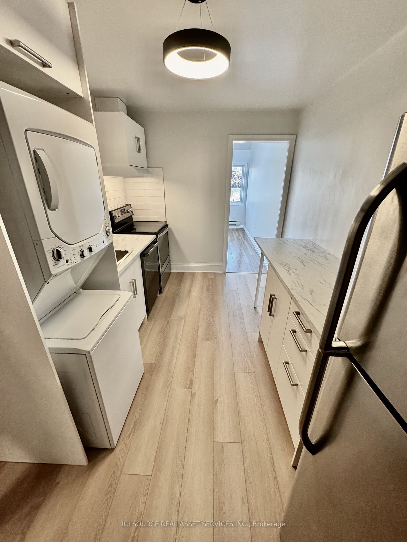 858 Manning Ave, #Upper