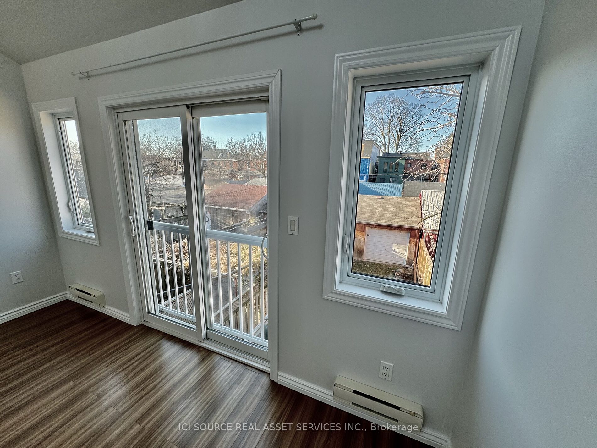 858 Manning Ave, #Upper