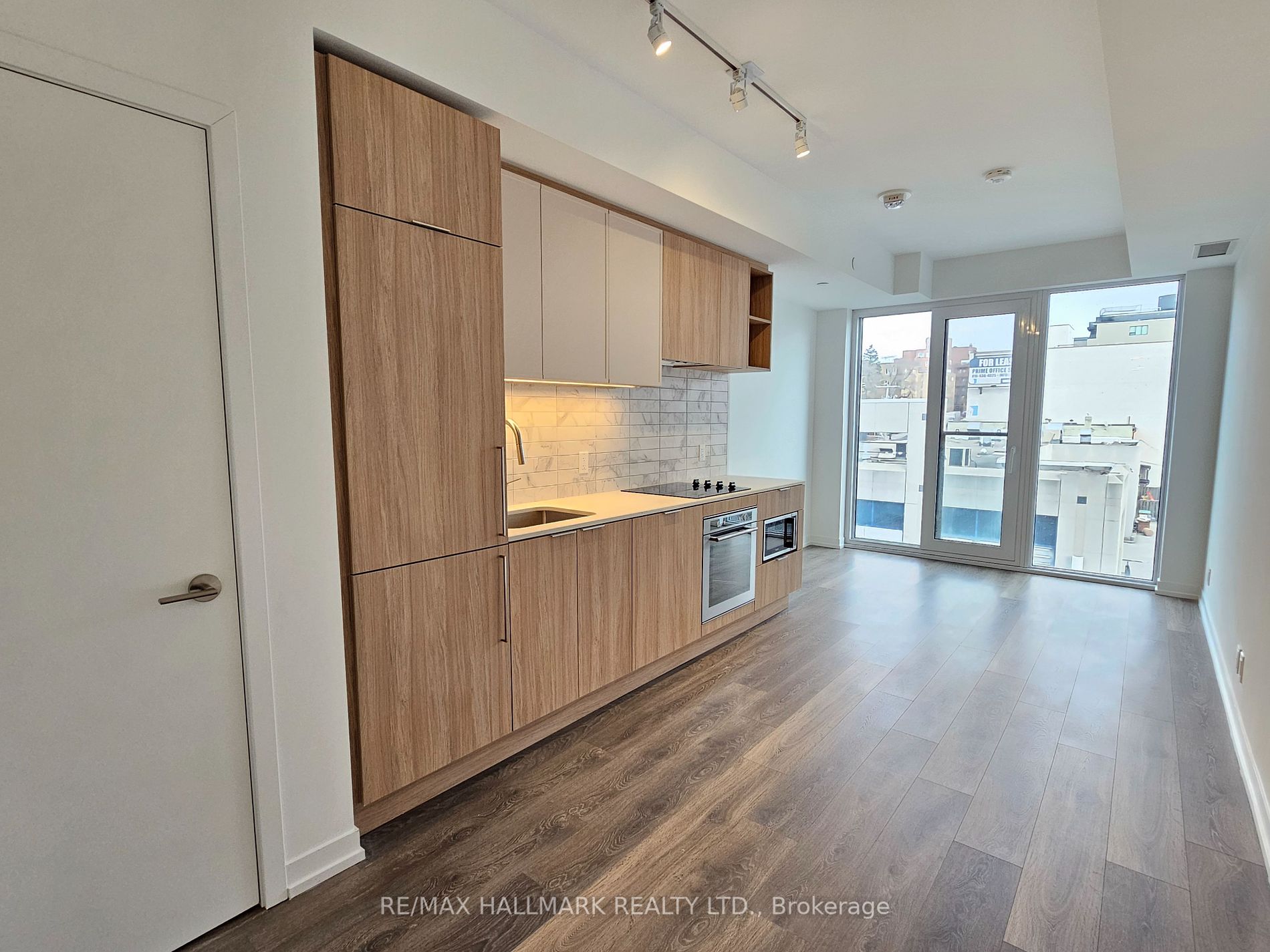 2020 Bathurst Street, #533