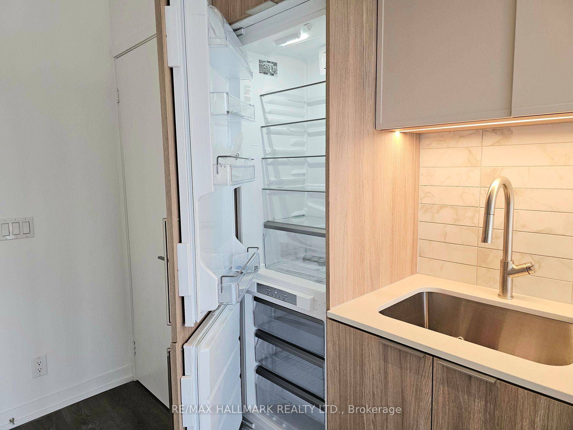 2020 Bathurst Street, #533