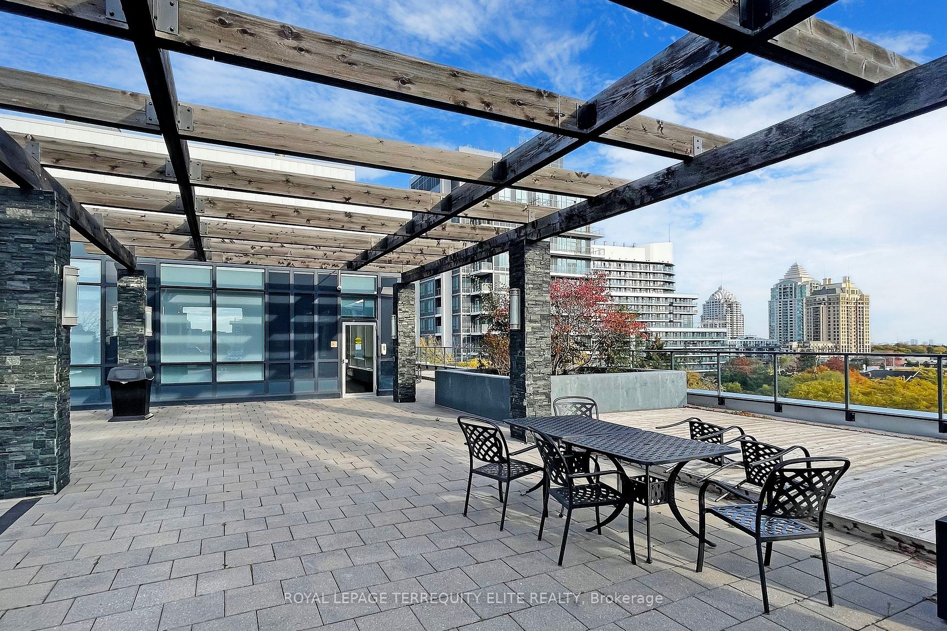 399 Spring Garden Ave, #306