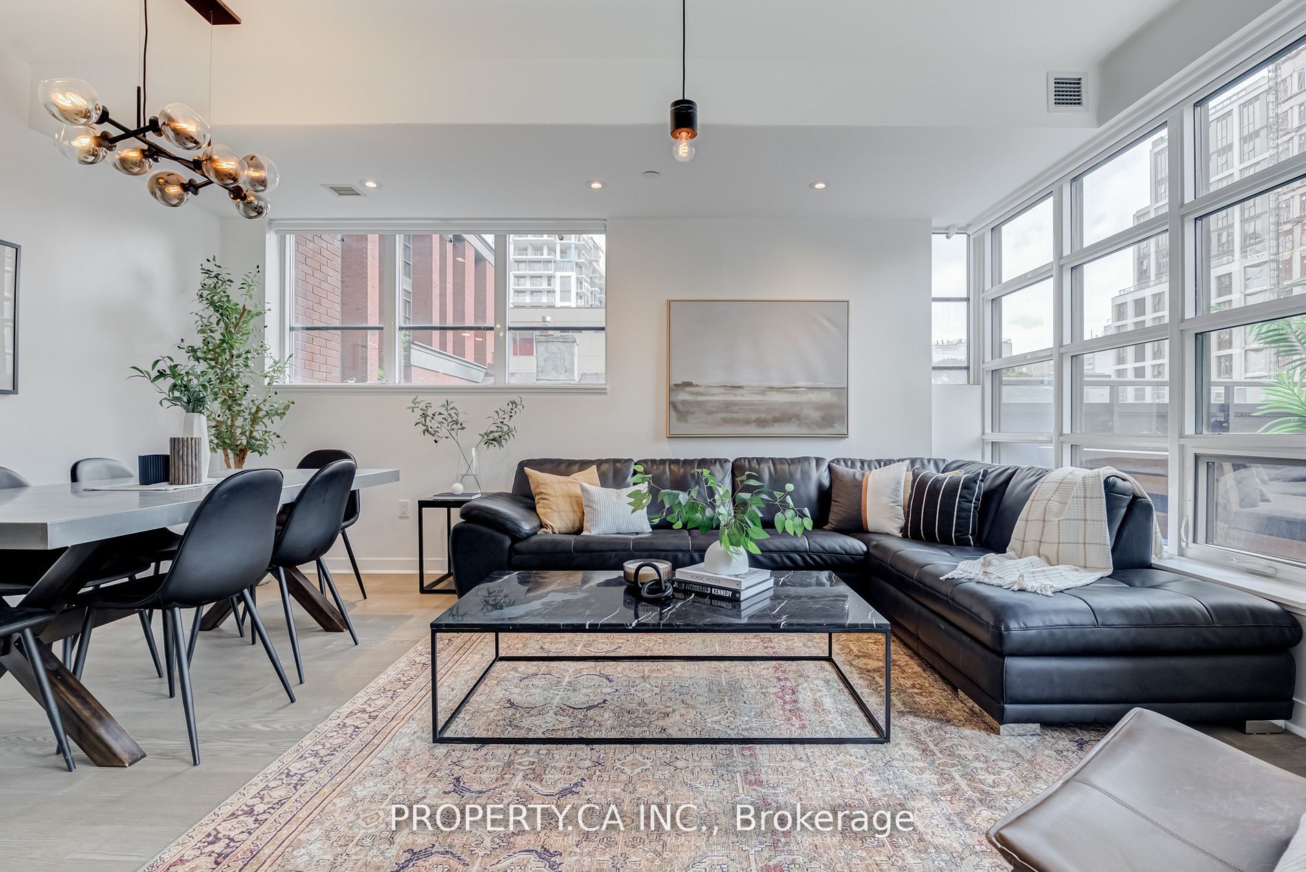 501 Adelaide St W, #302