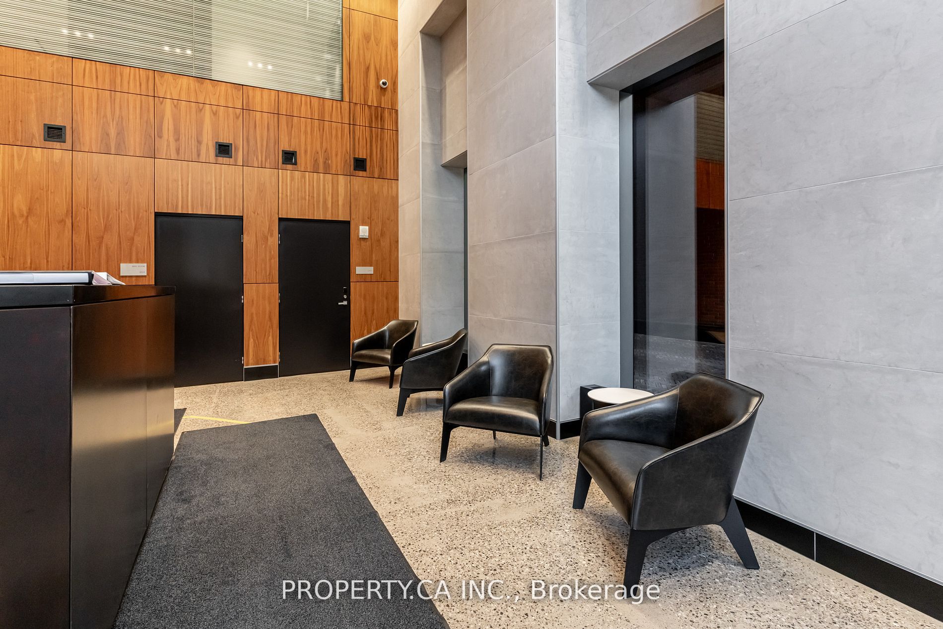 501 Adelaide St W, #302