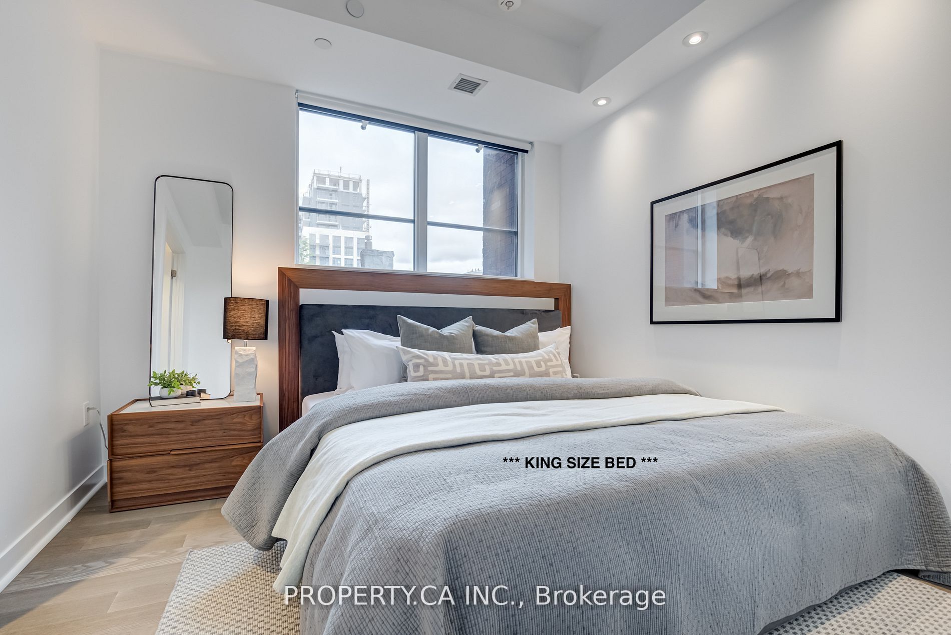 501 Adelaide St W, #302
