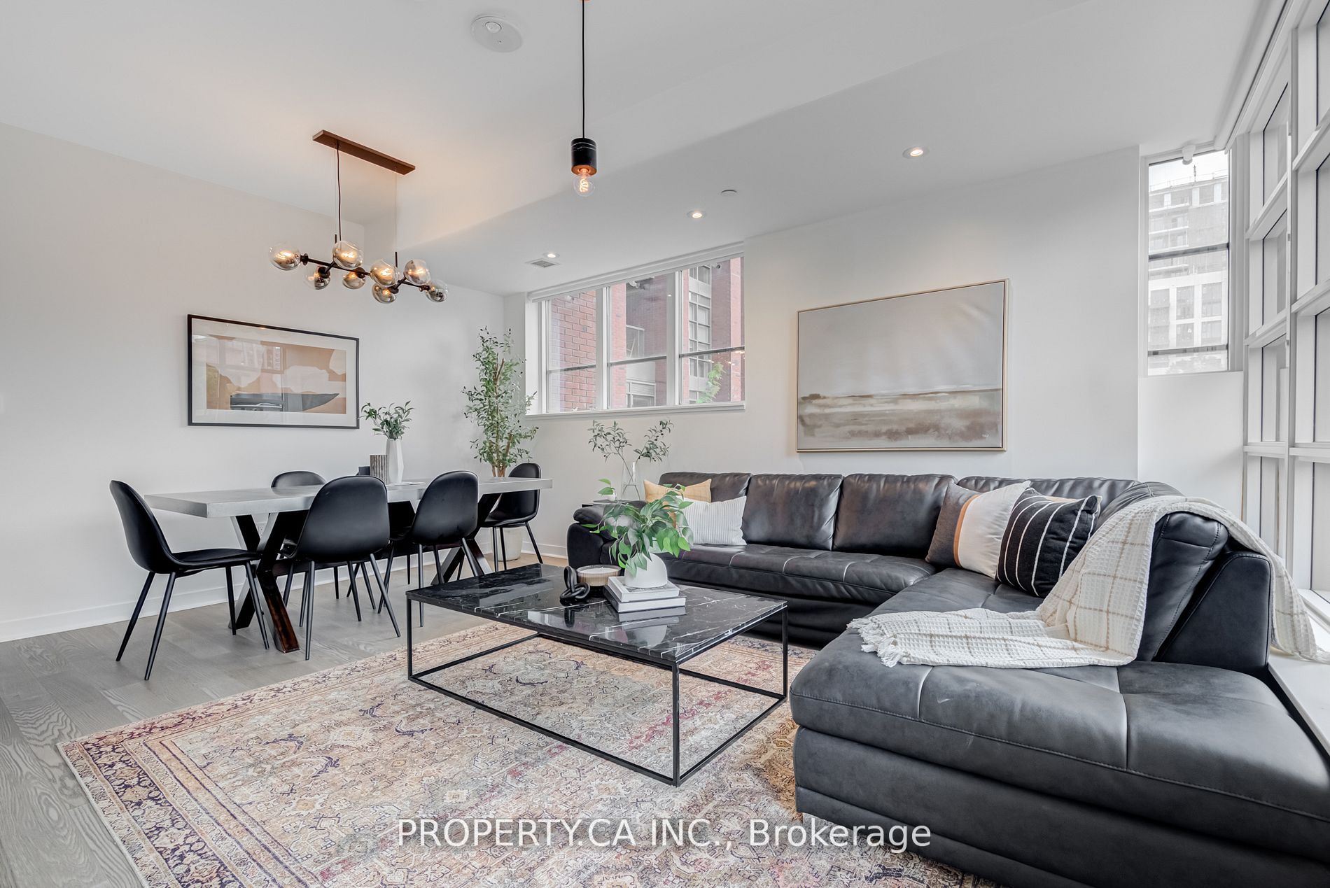 501 Adelaide St W, #302