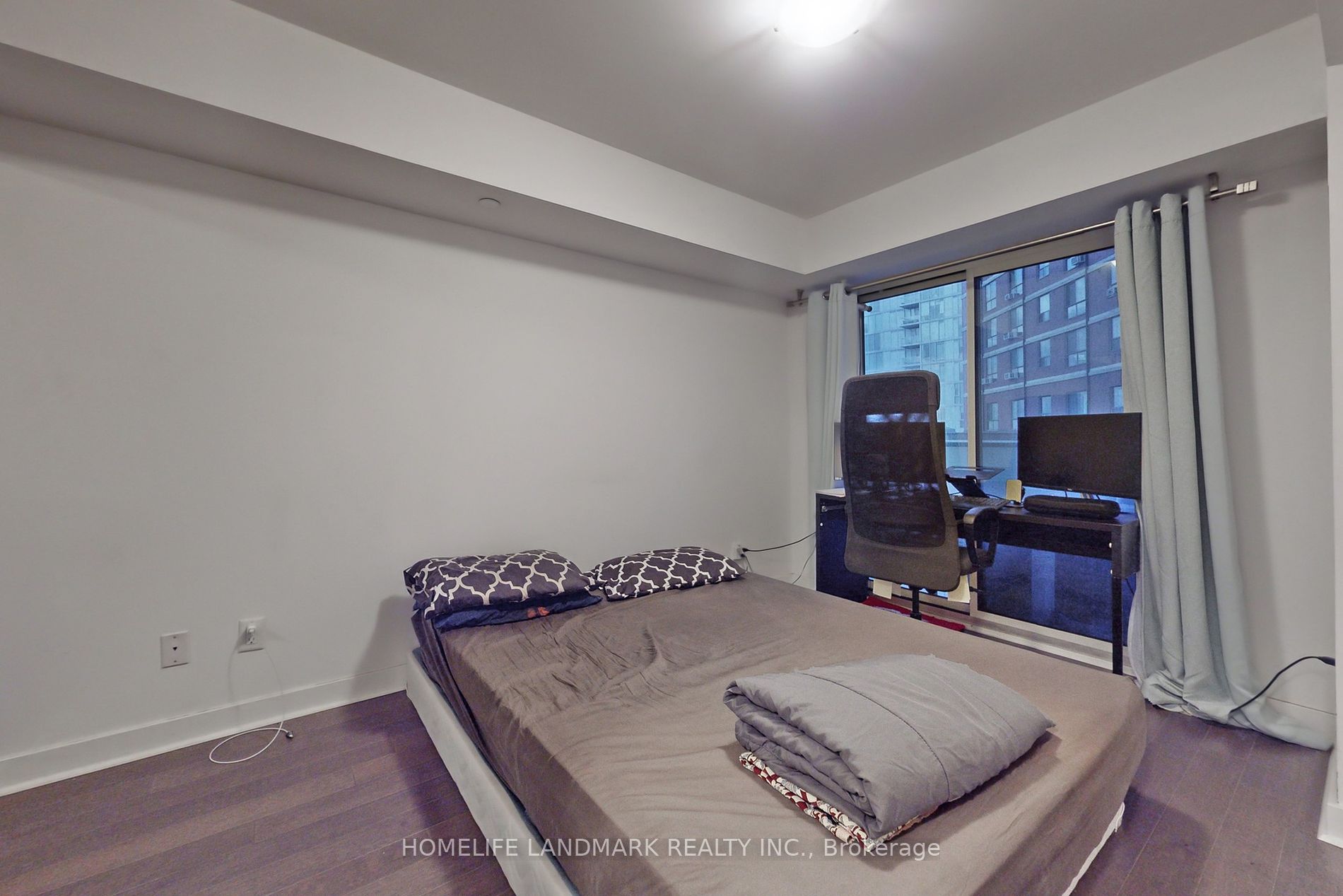 58 Orchard View Blvd, #505