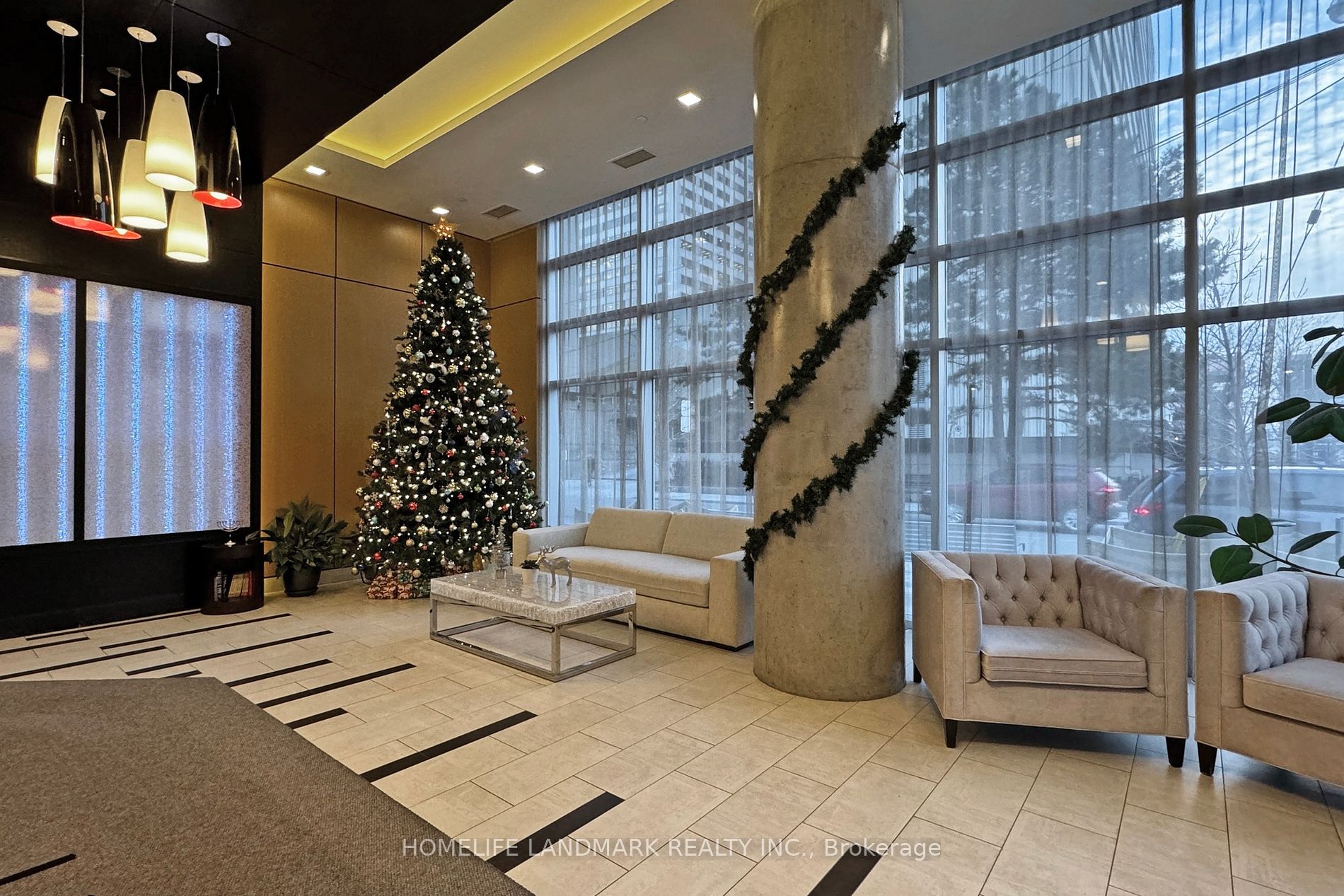 58 Orchard View Blvd, #505