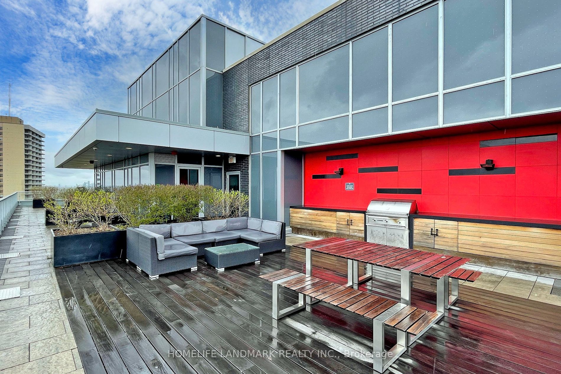 58 Orchard View Blvd, #505