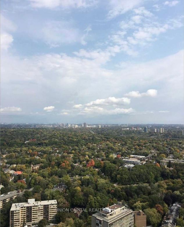 1 Yorkville Ave, #4110