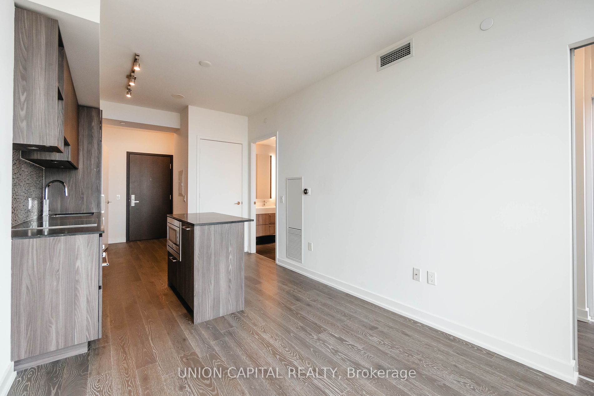 1 Yorkville Ave, #4110