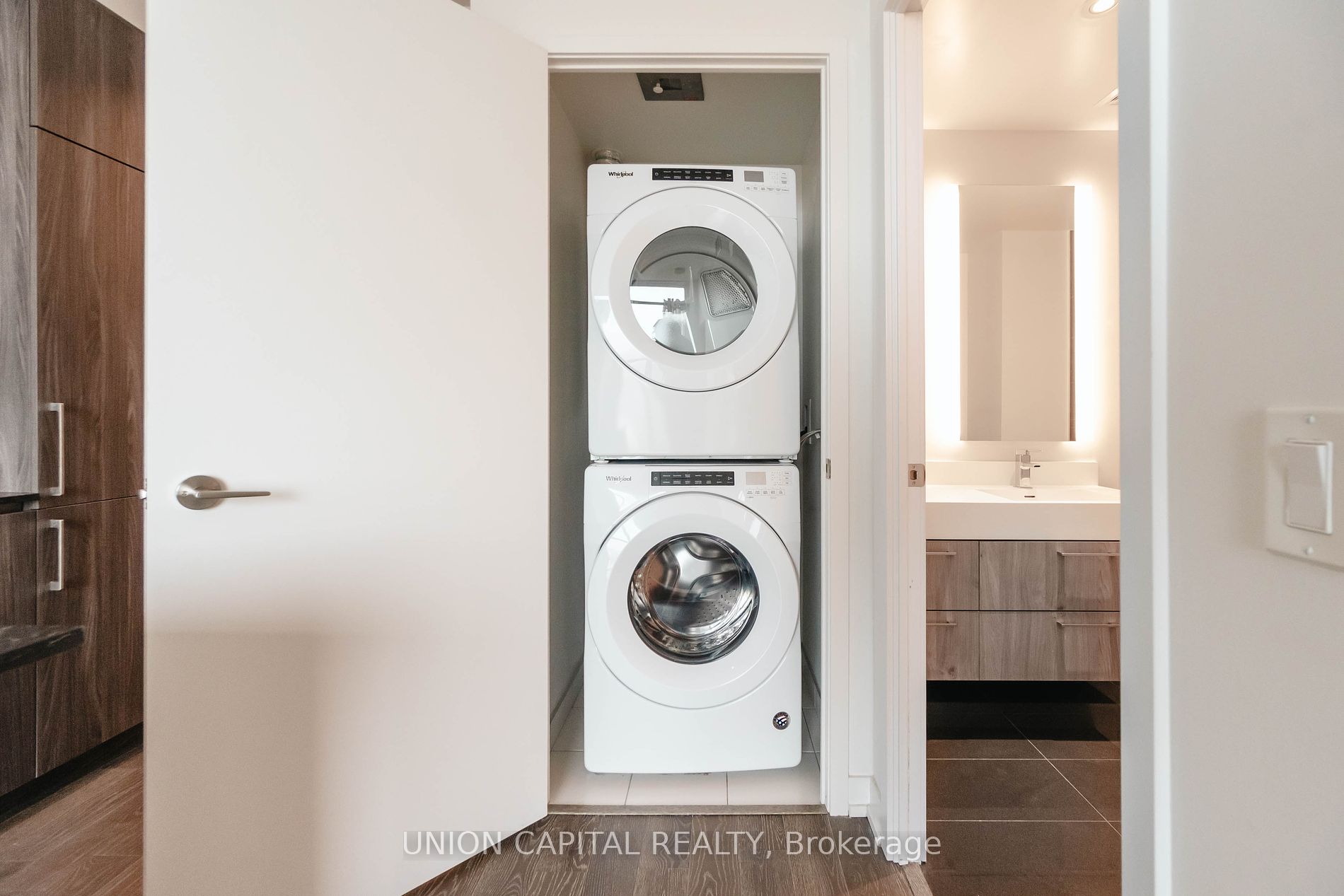 1 Yorkville Ave, #4110