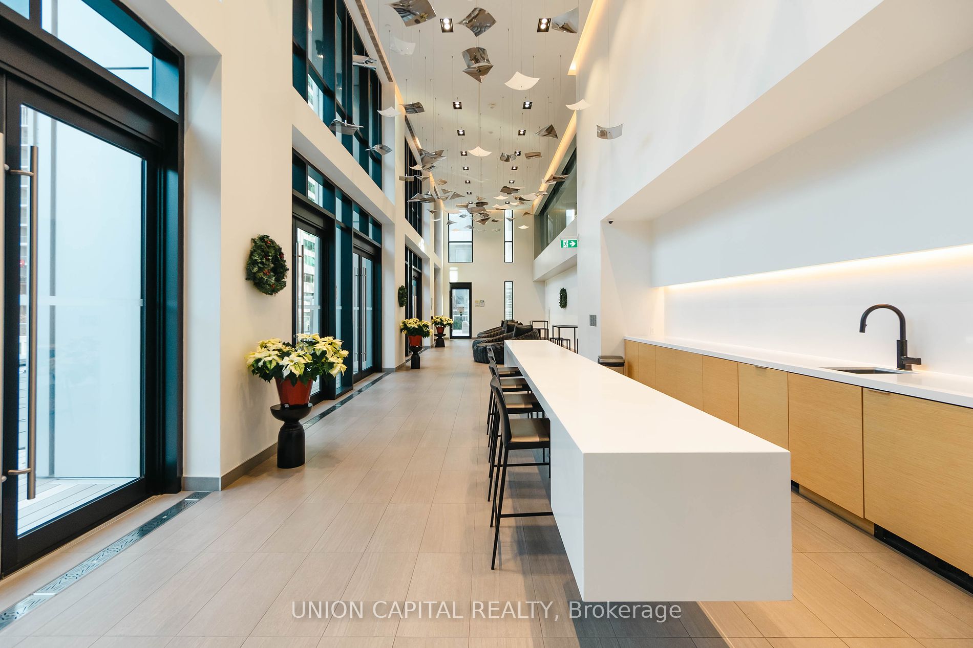 1 Yorkville Ave, #4110