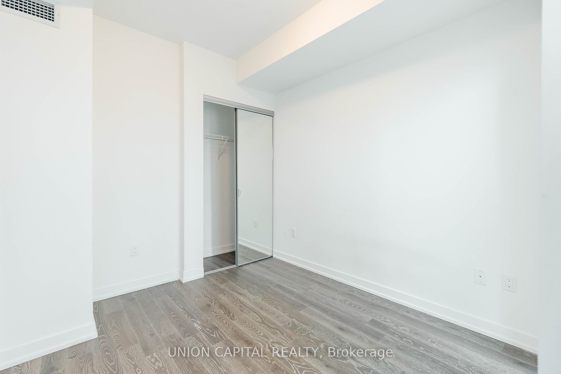 1 Yorkville Ave, #4110
