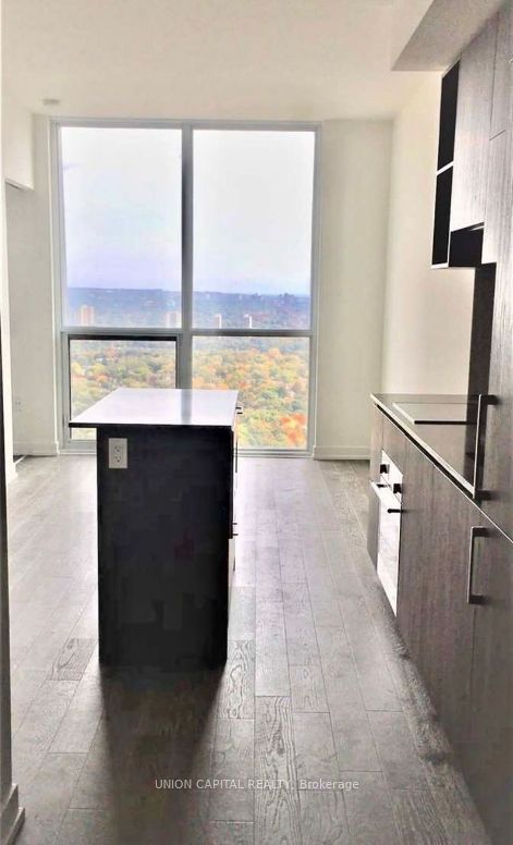 1 Yorkville Ave, #4110
