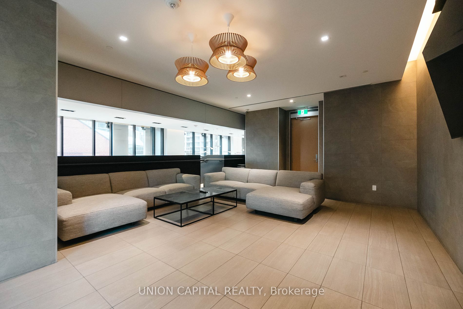 1 Yorkville Ave, #4110