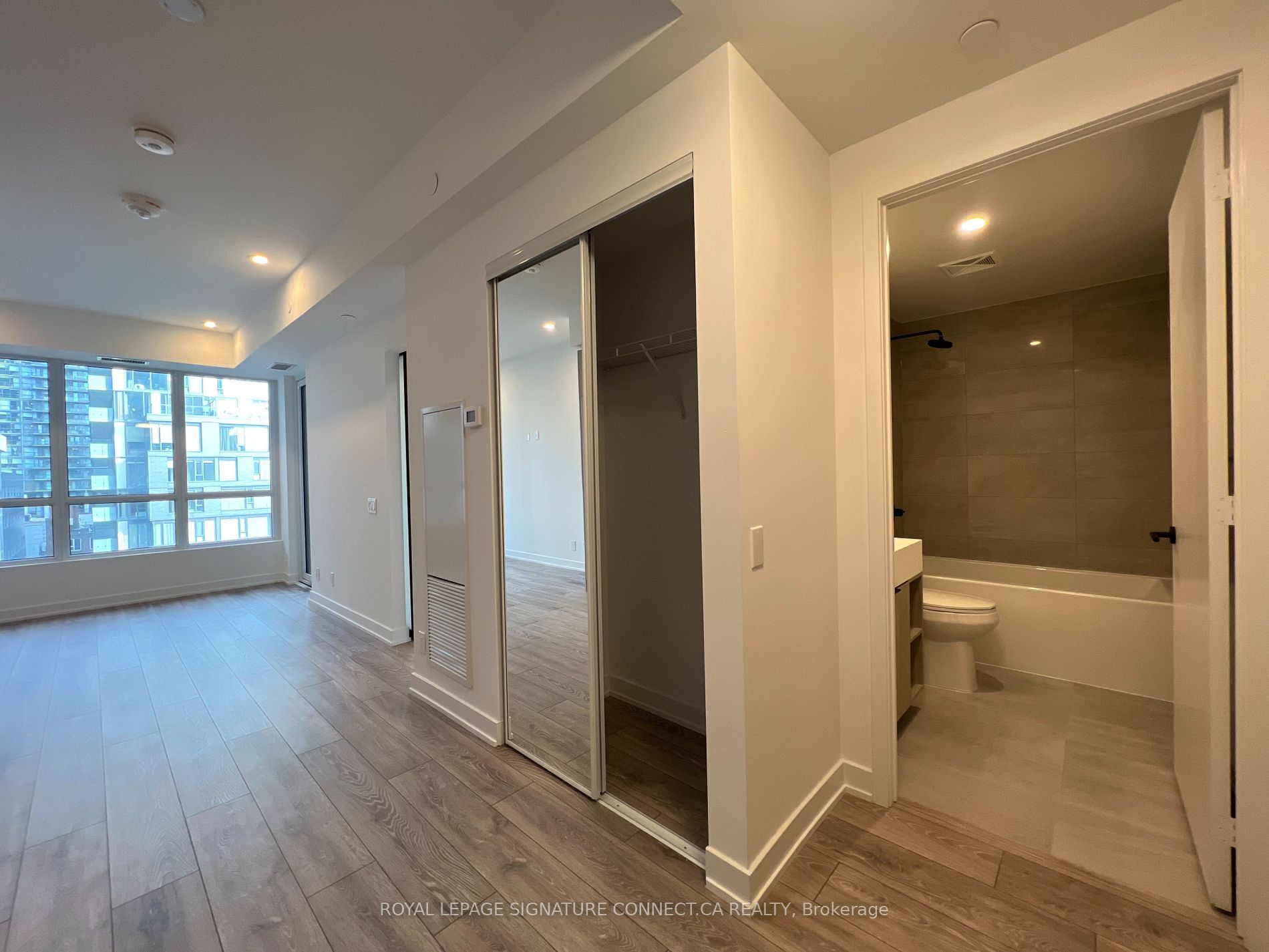108 Peter Street #1113