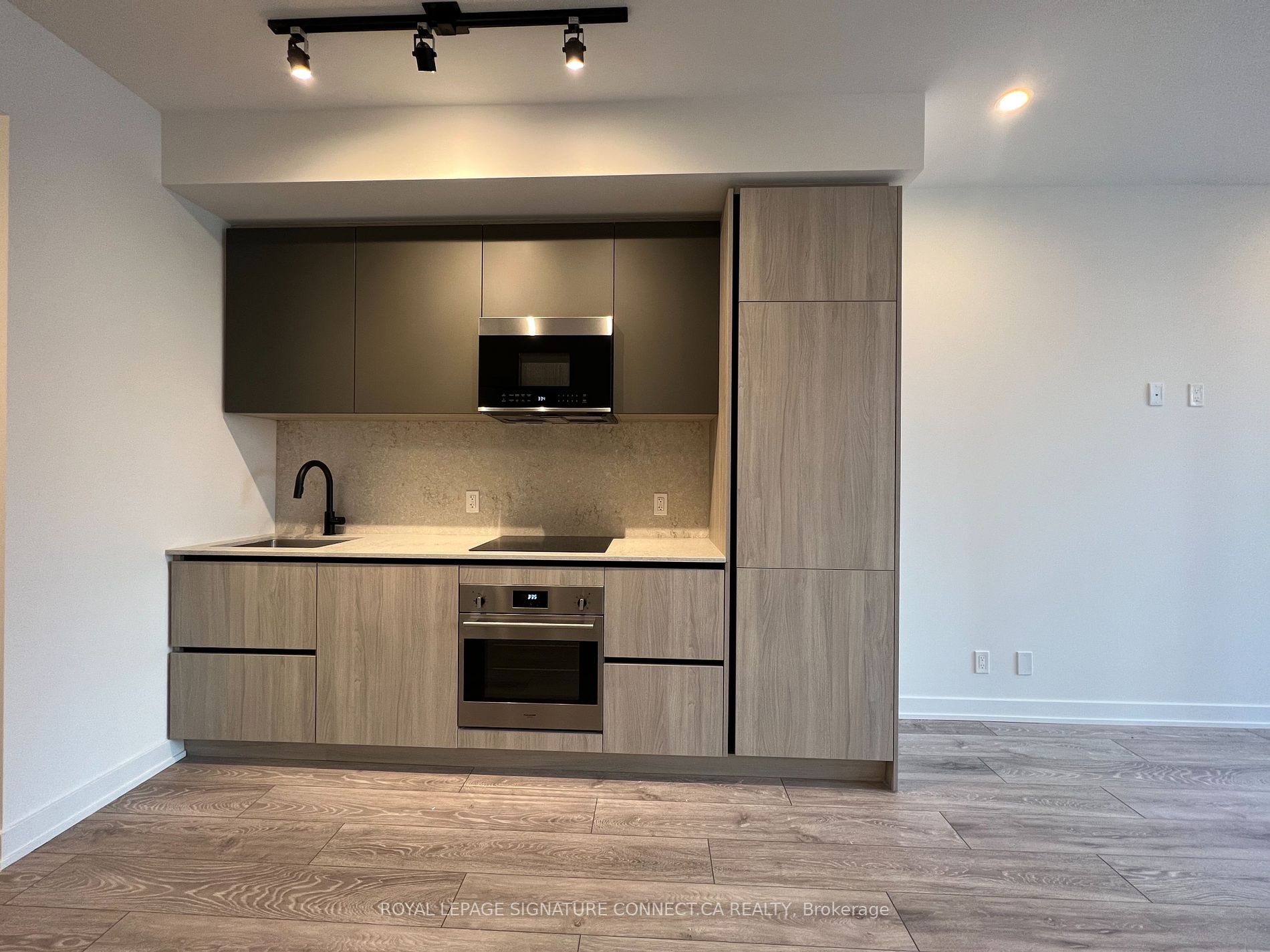 108 Peter Street #1113