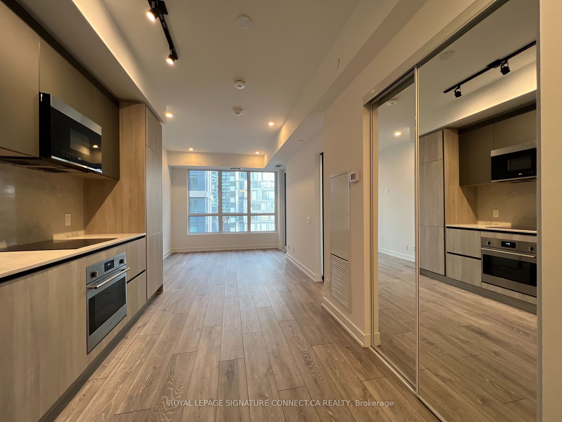 108 Peter Street #1113