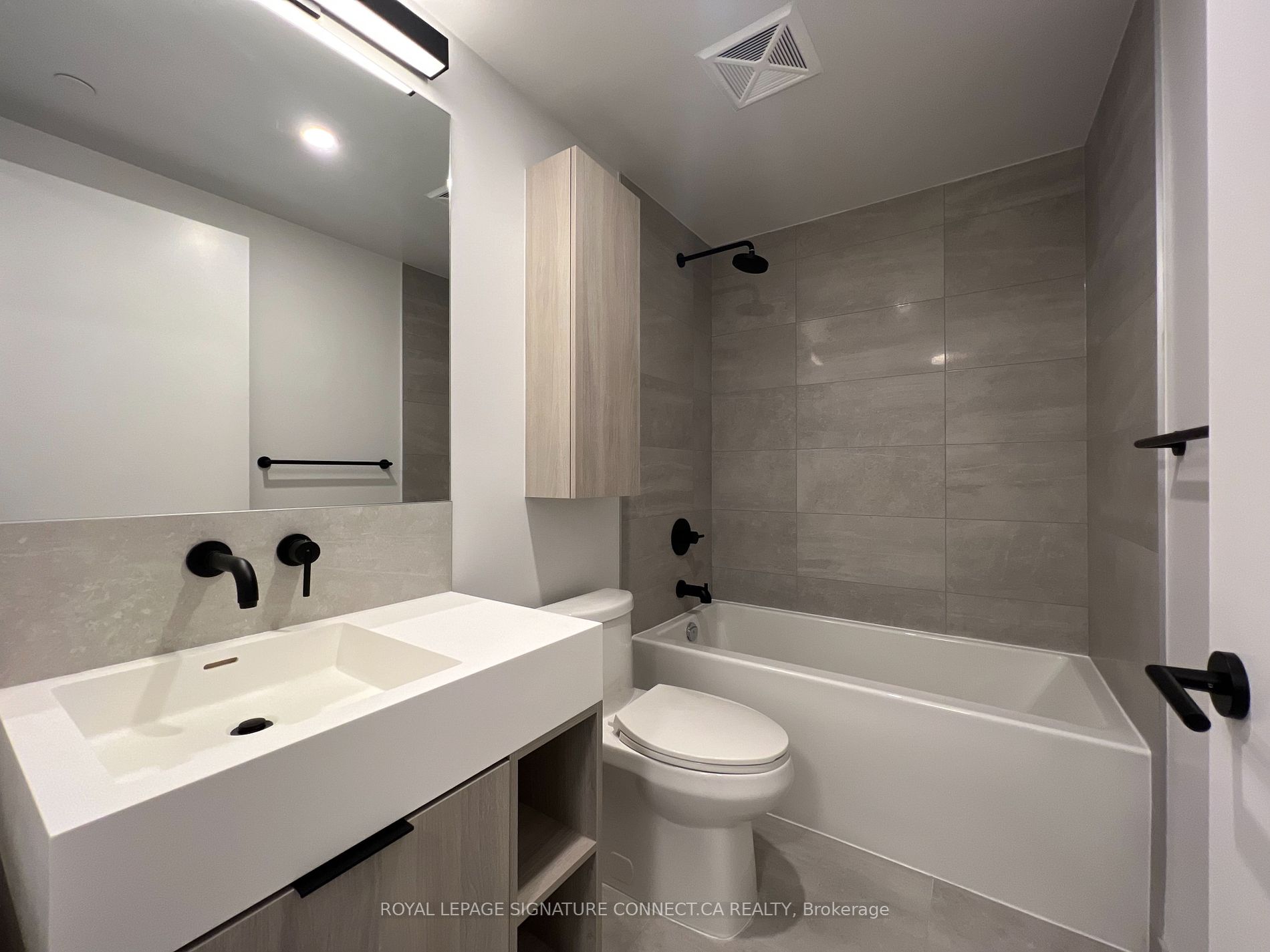 108 Peter Street #1113