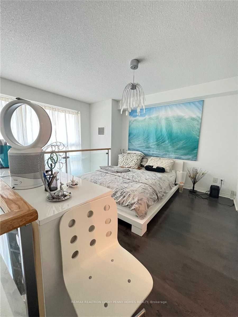 2035 Sheppard Avenue E #109