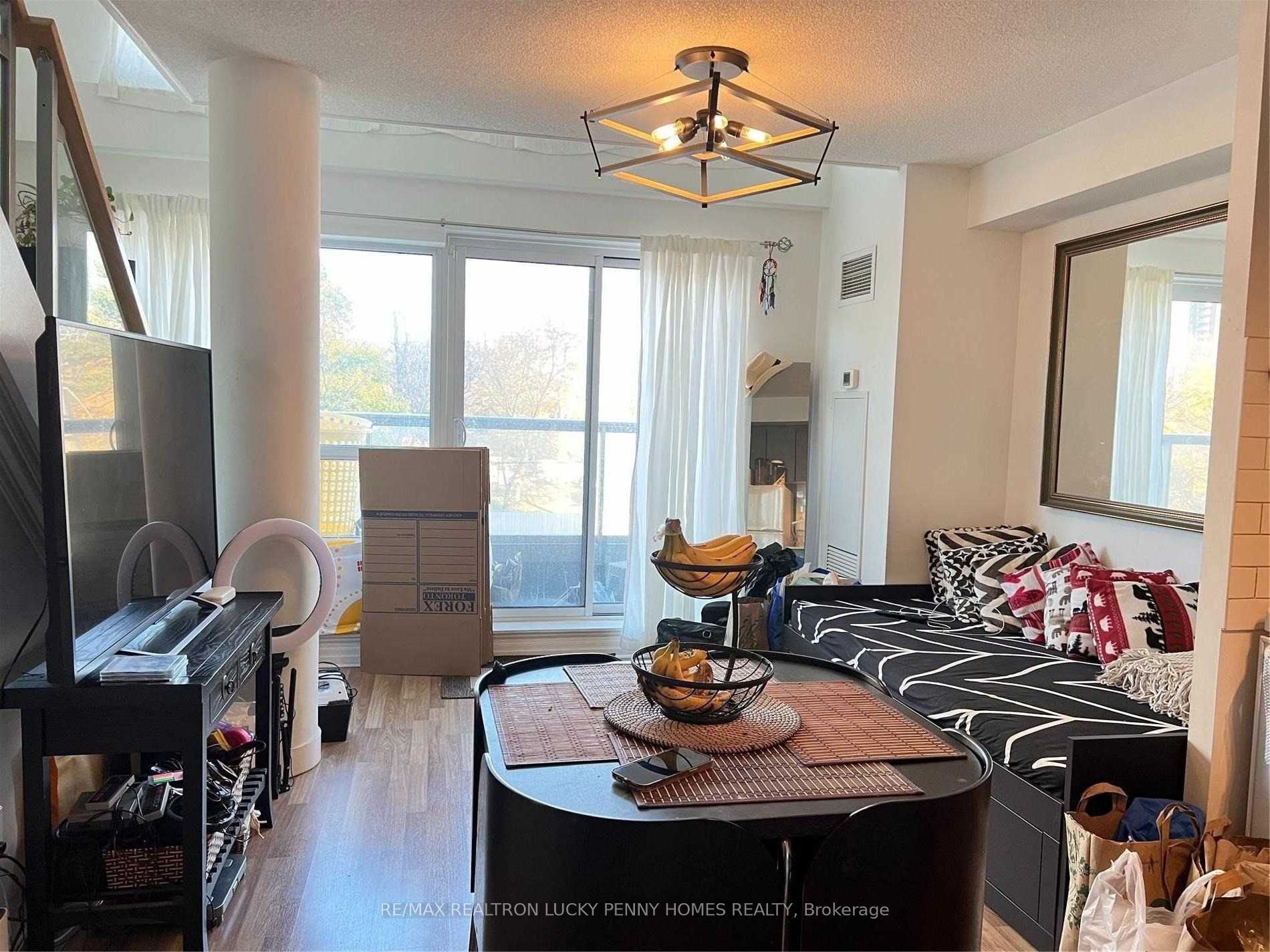 2035 Sheppard Avenue E #109