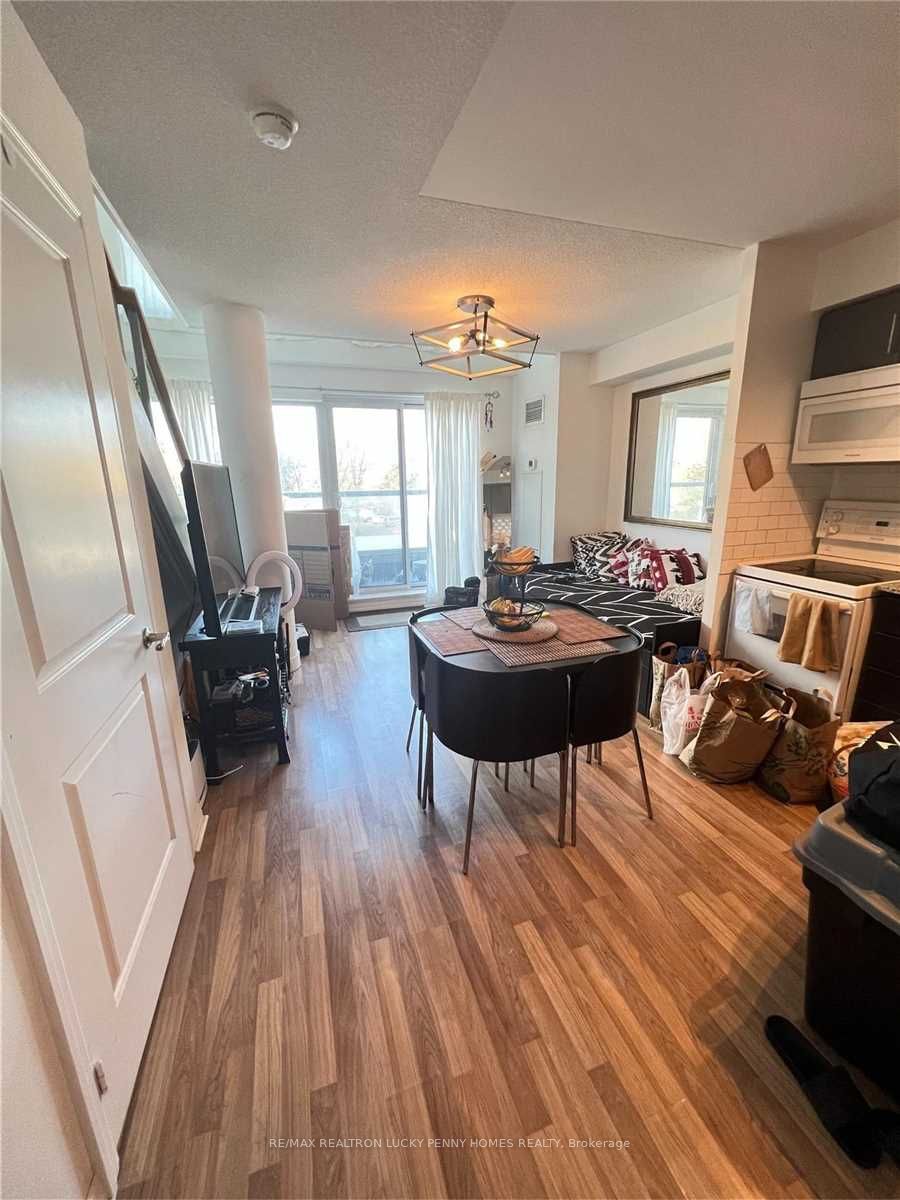 2035 Sheppard Avenue E #109