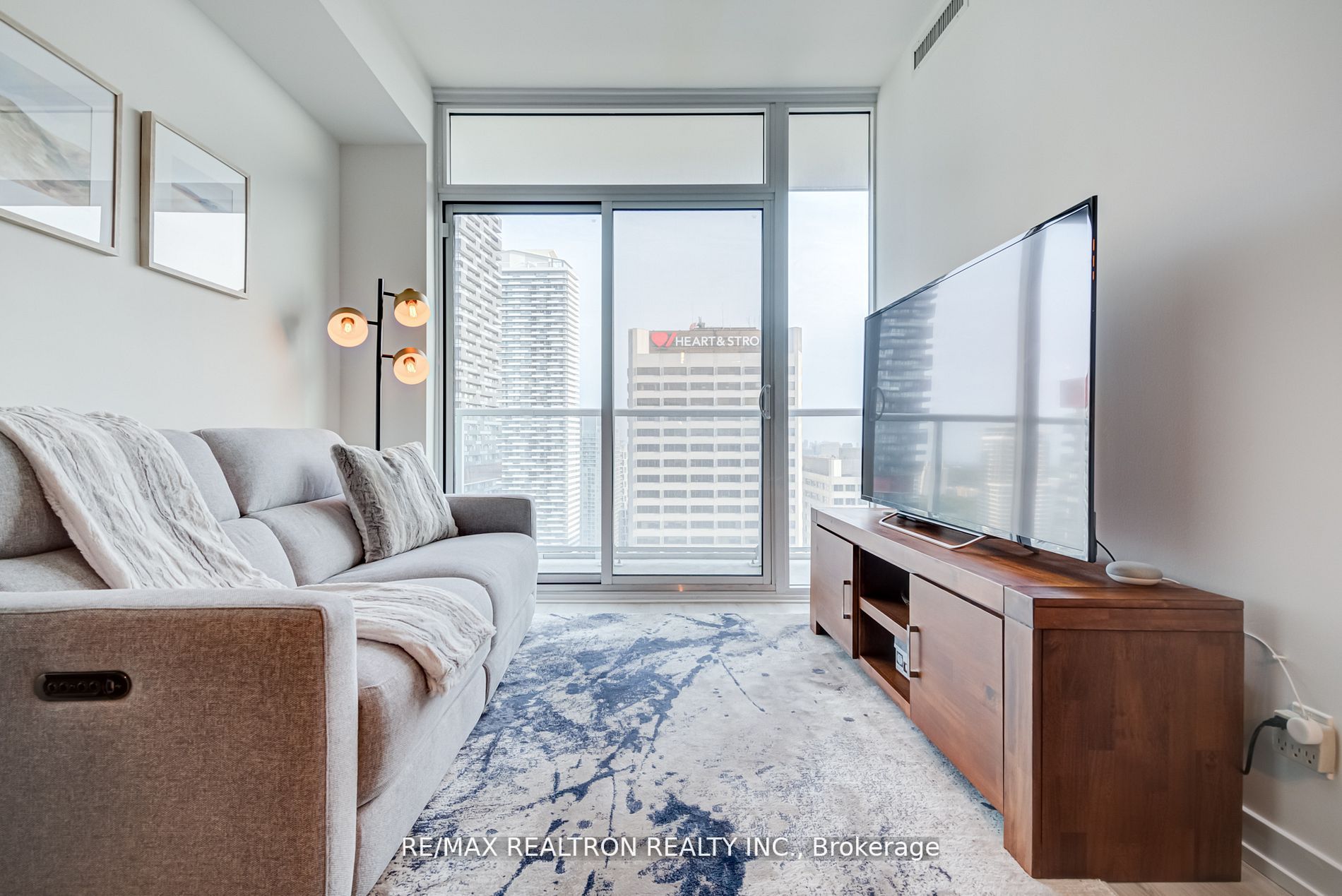 33 Helendale Avenue, #2905