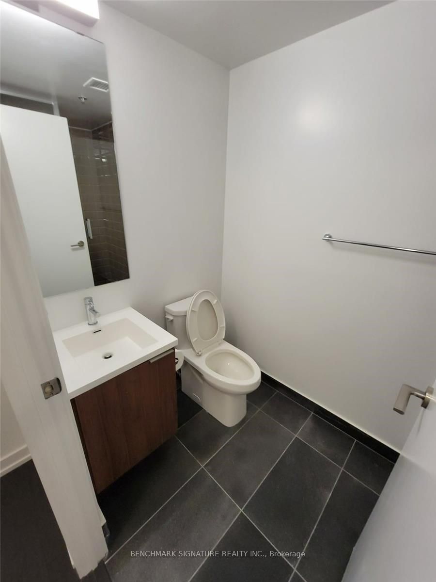 203 College St, #506