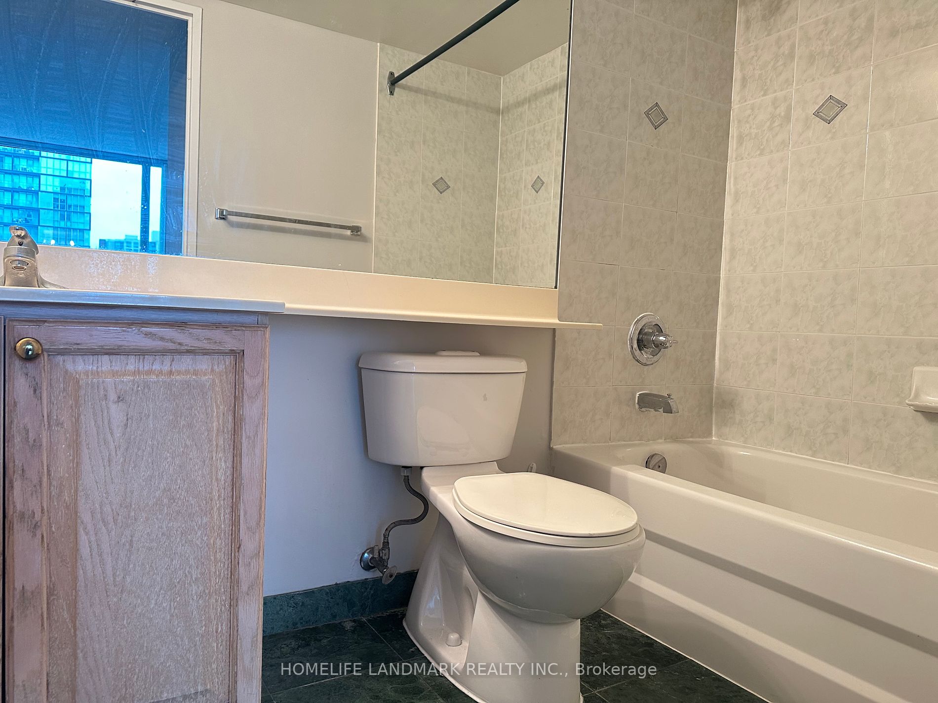 238 Doris Avenue #1011