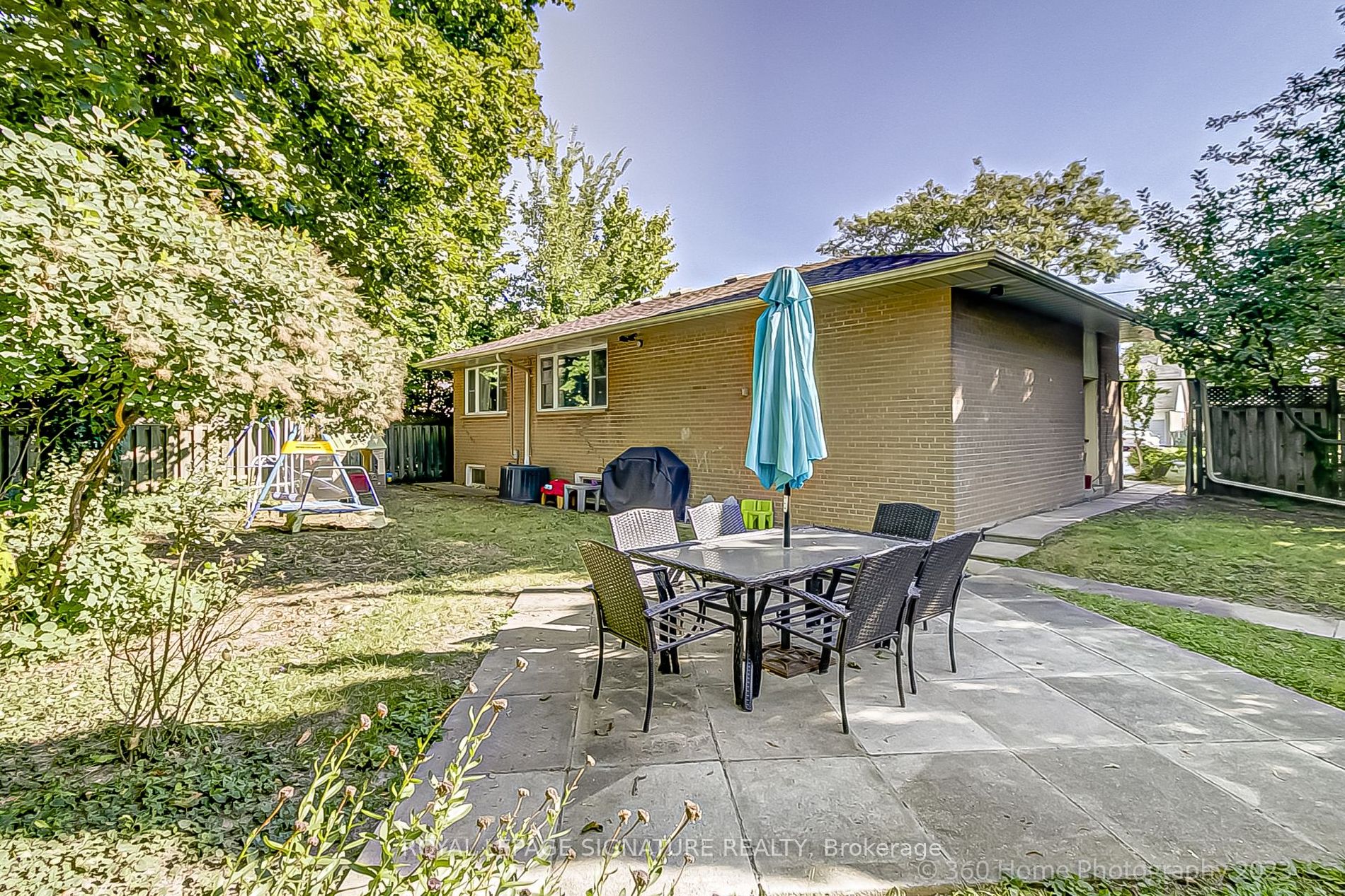 8 Wycliffe Crescent