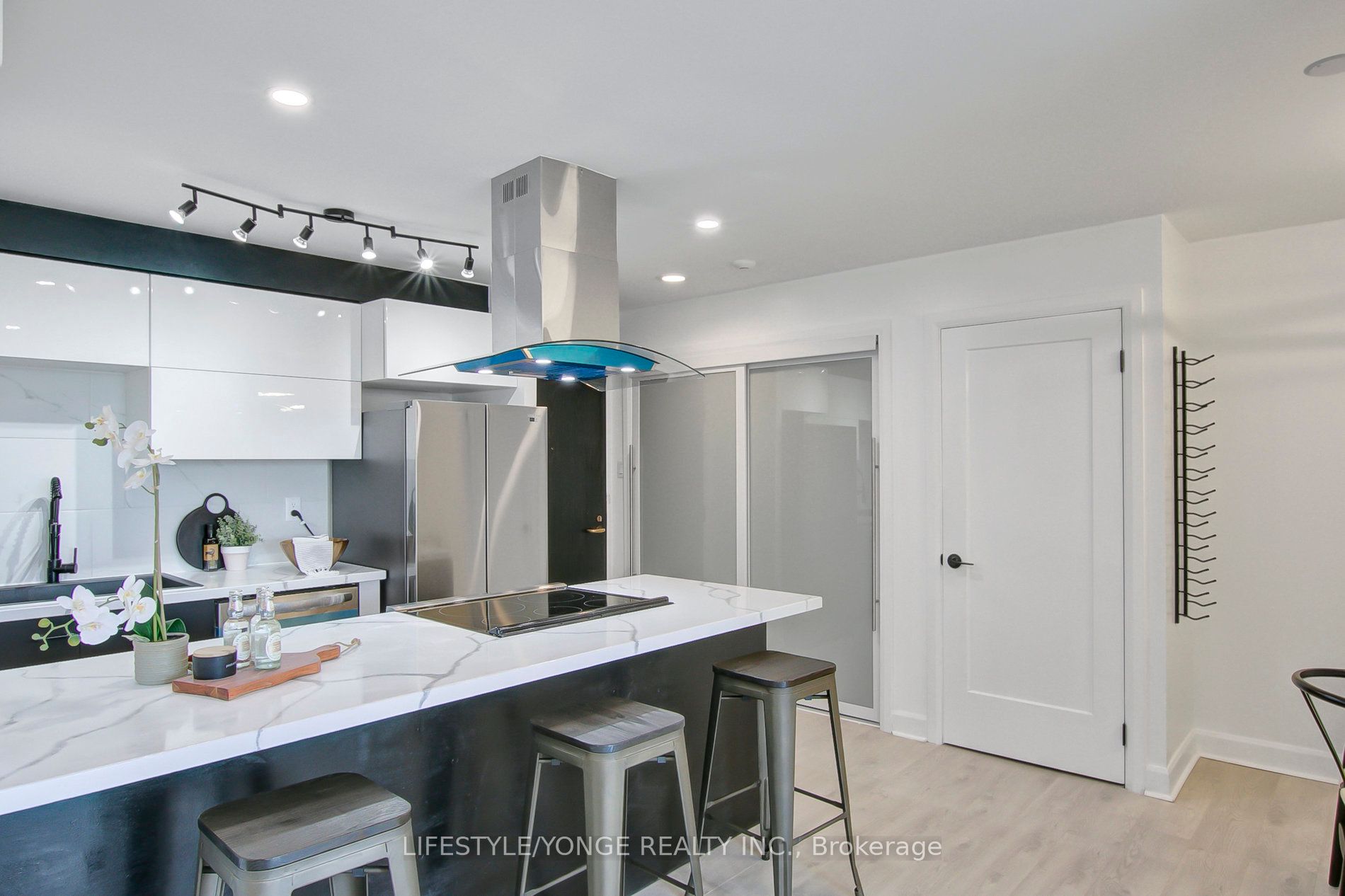 99 Cameron St, #1009