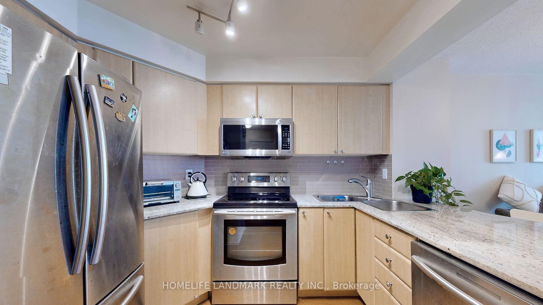 763 Bay St, #2113