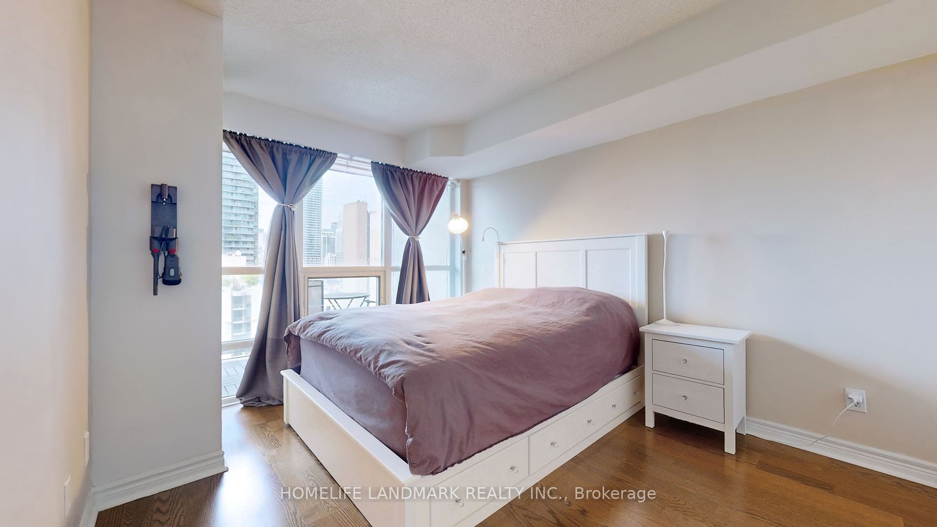 763 Bay St, #2113