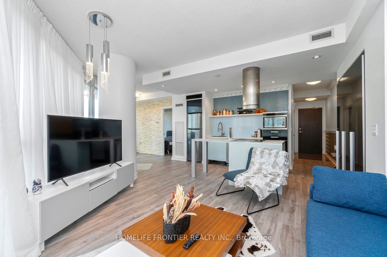 38 Dan Leckie Way, #1708