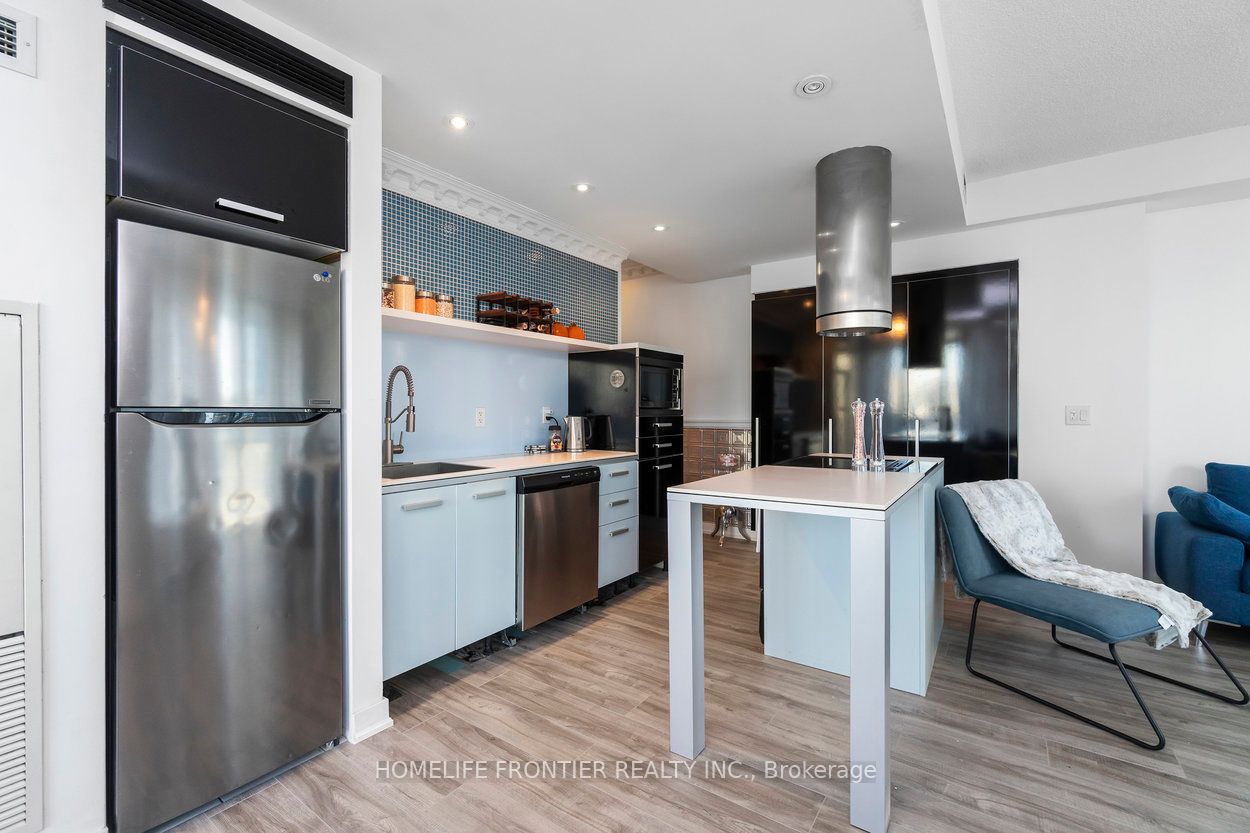 38 Dan Leckie Way, #1708