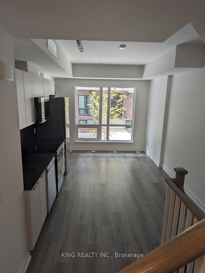 871 Sheppard Ave W, #35