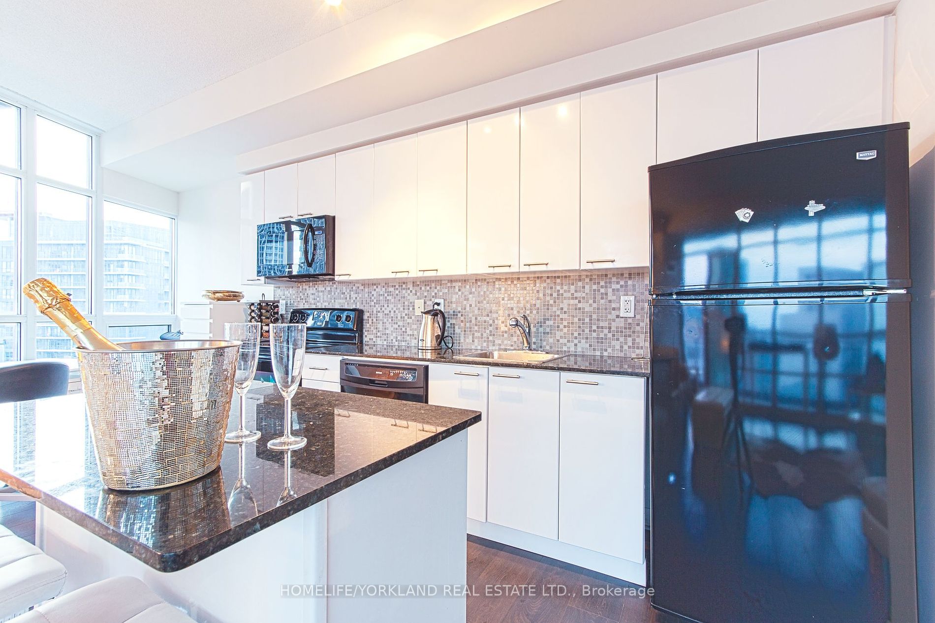15 Bruyeres Mews, #1108