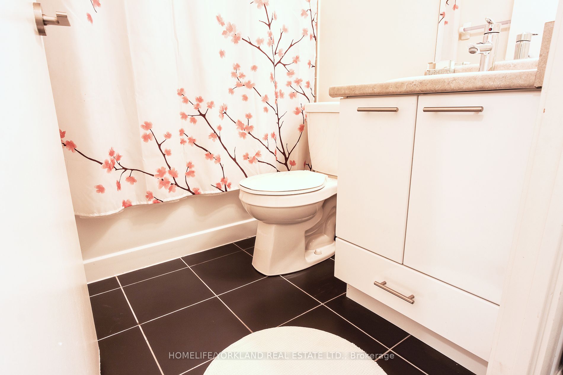 15 Bruyeres Mews, #1108