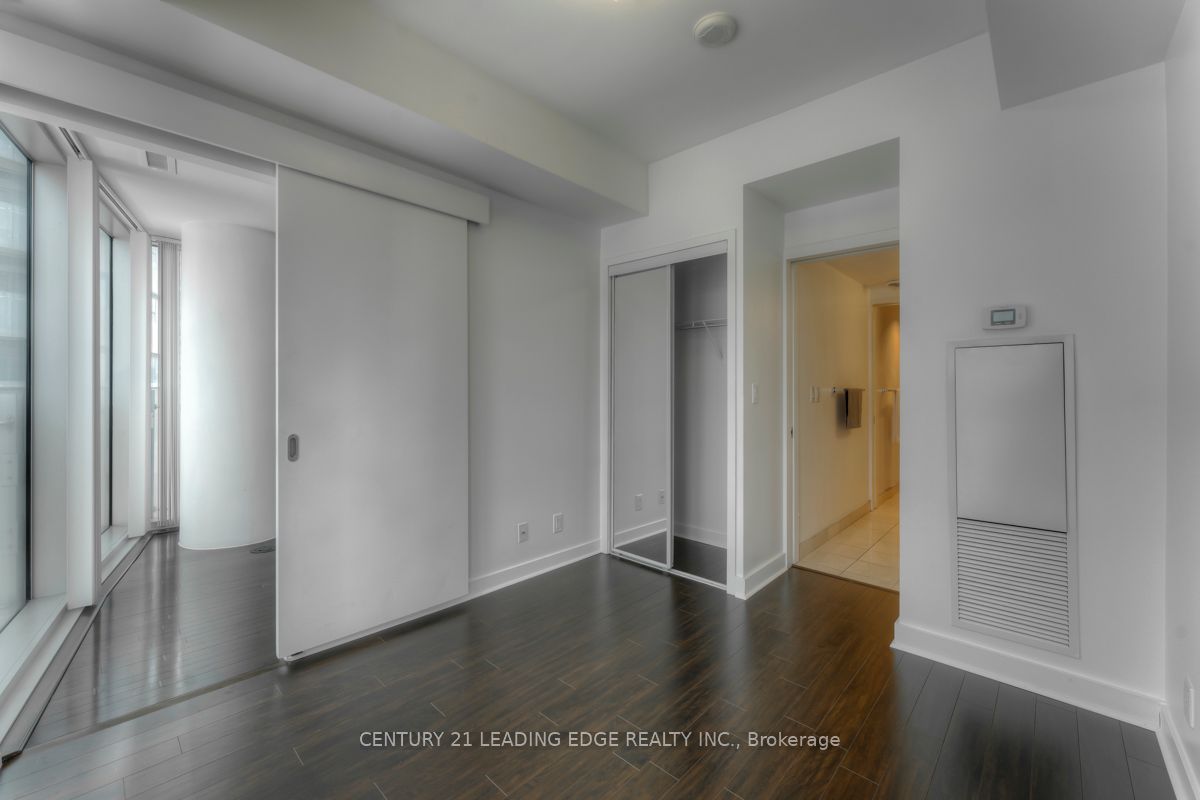 12 York St, #1210