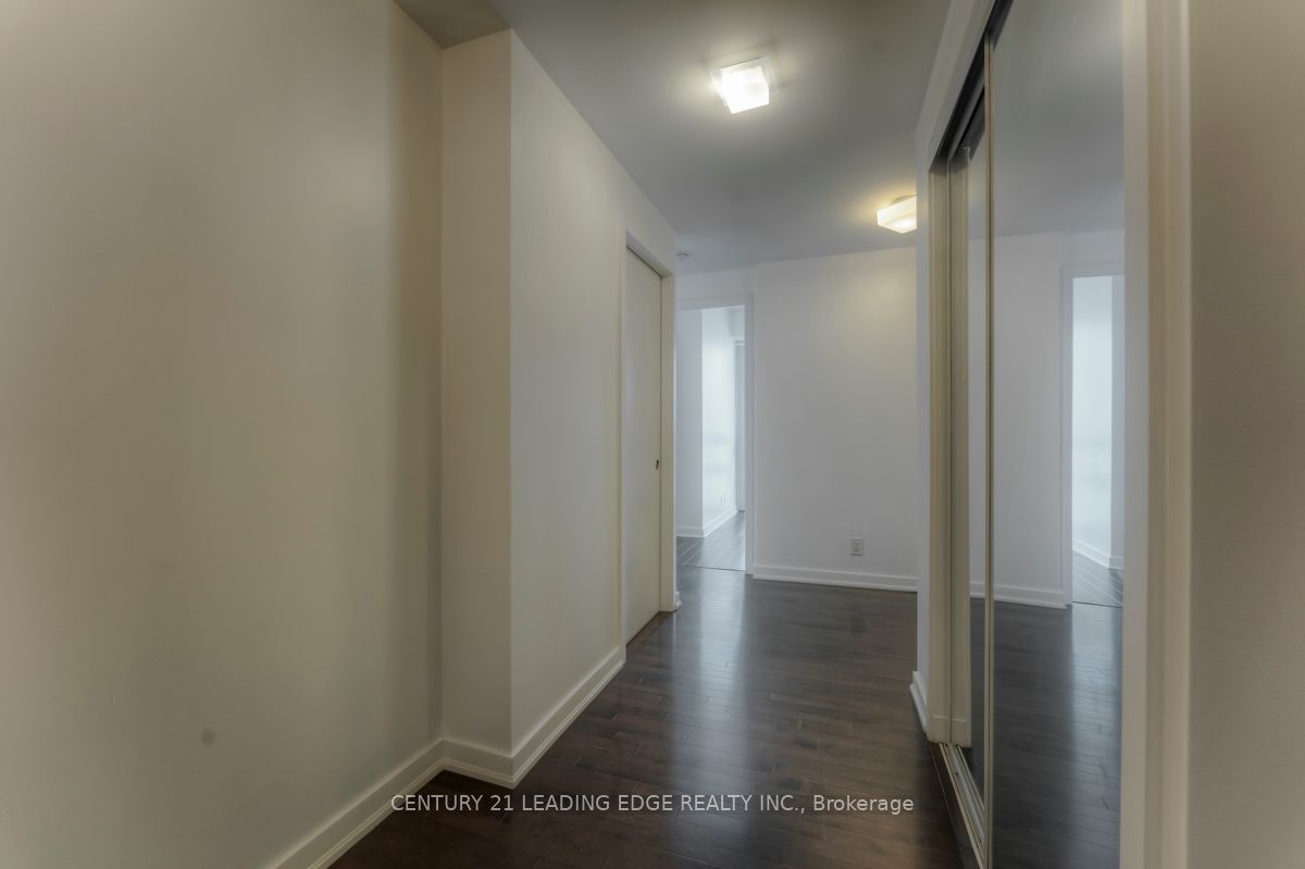 12 York St, #1210