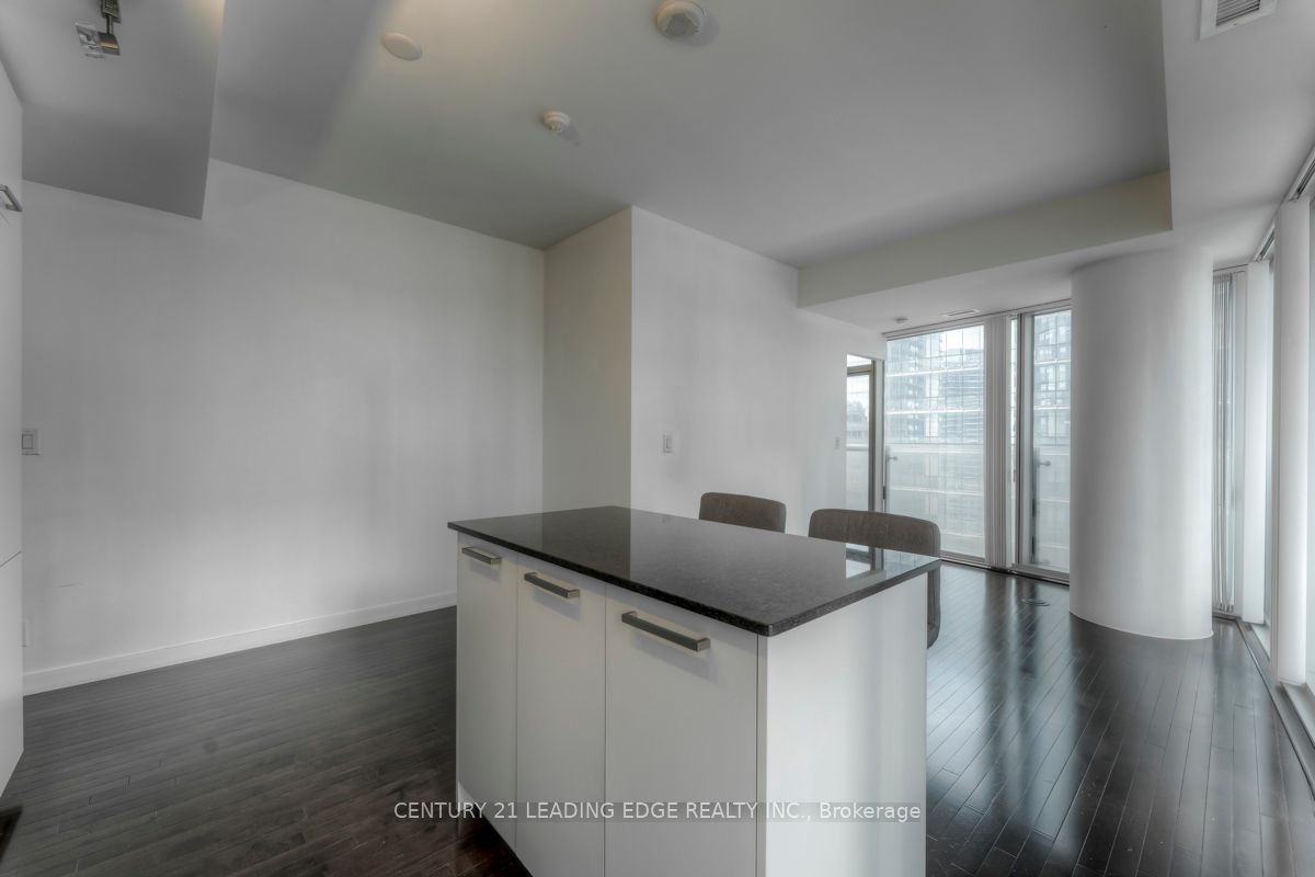 12 York St, #1210