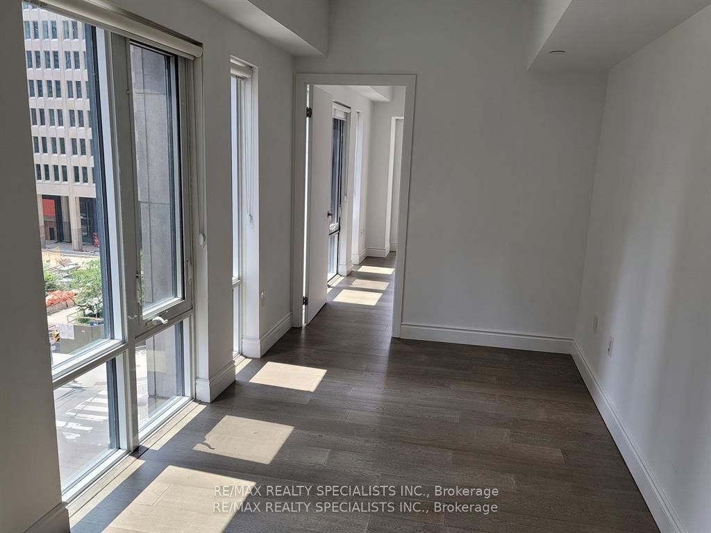 955 Bay St, #514