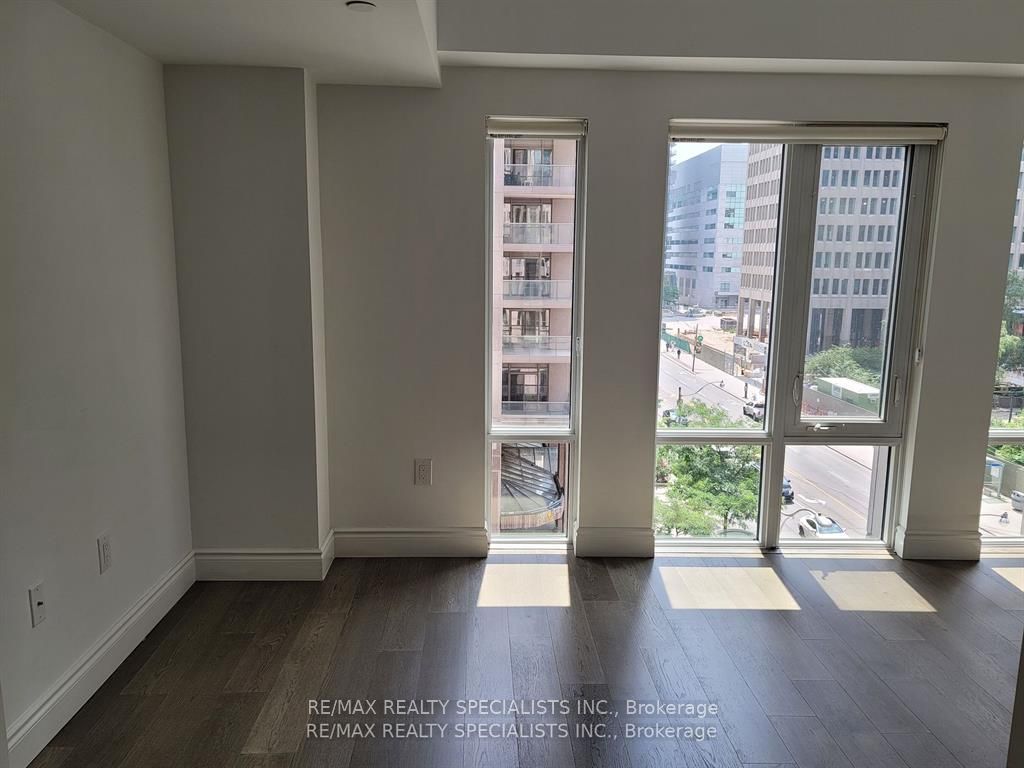 955 Bay St, #514